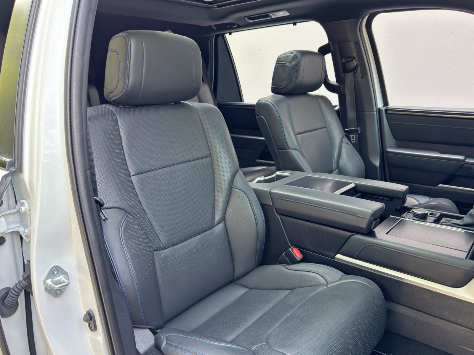 Used 2024 Toyota Sequoia Platinum AWD/4WD image 42