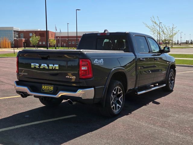 Used 2025 RAM 1500 Laramie AWD/4WD image 3