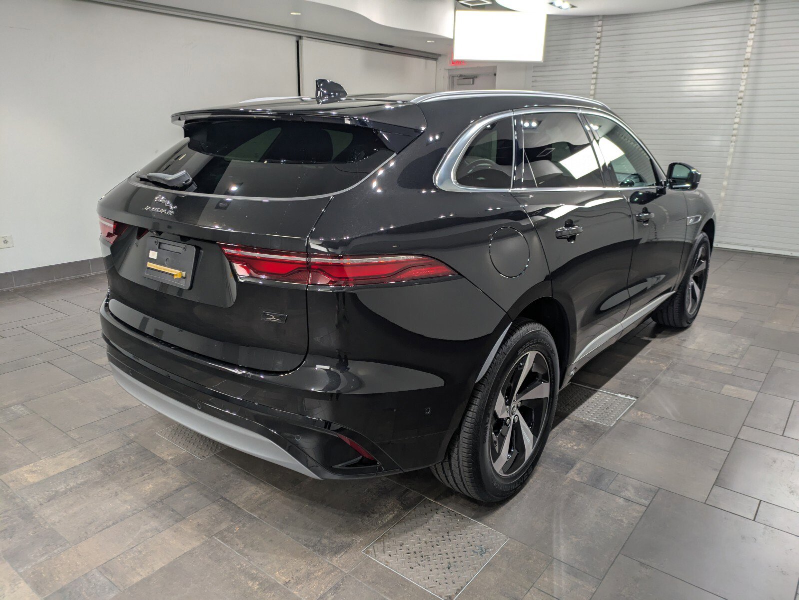 New 2026 Jaguar F-PACE R-Dynamic S image 27