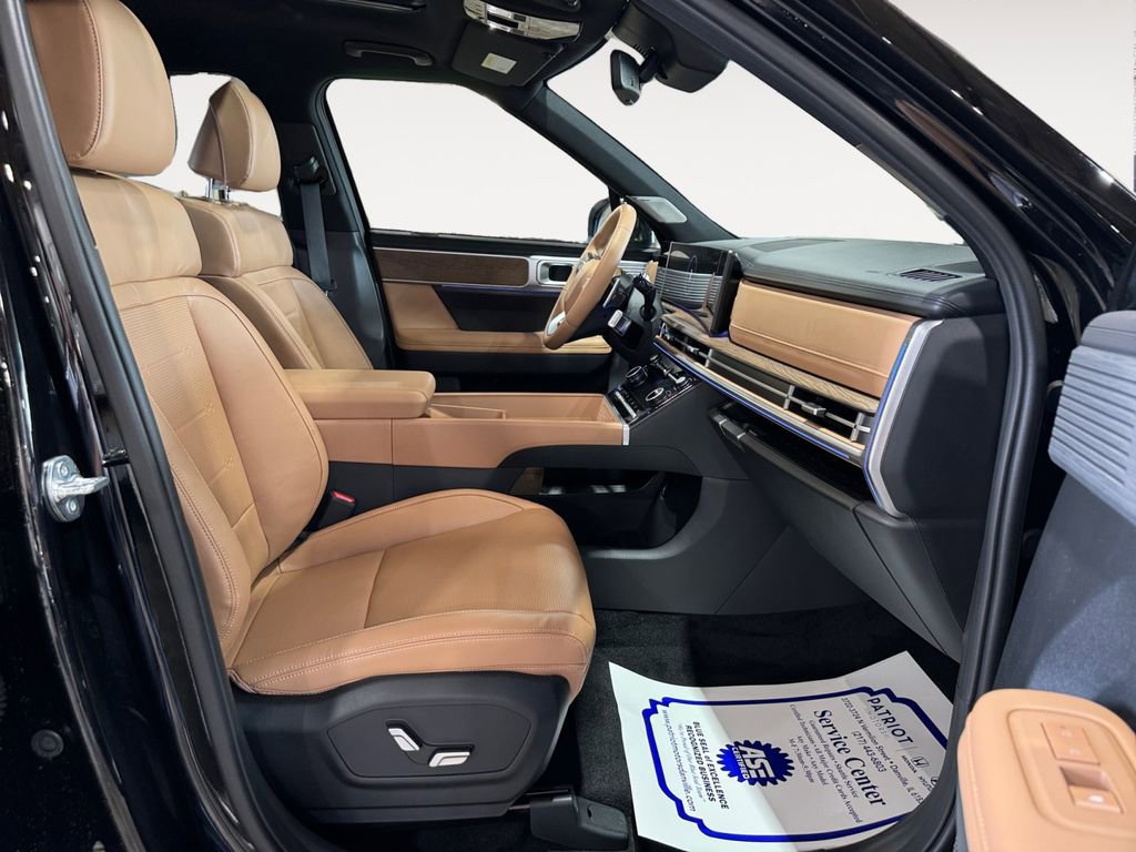 Used 2024 Hyundai Santa Fe Limited image 12