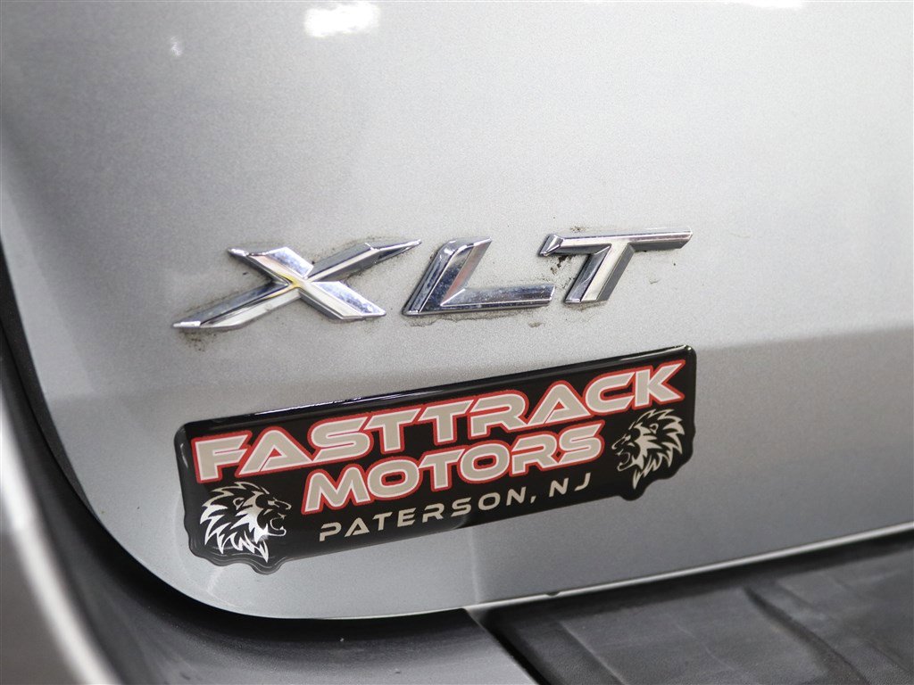 Used 2022 Ford Explorer XLT w/ Equipment Group 202A AWD/4WD image 15