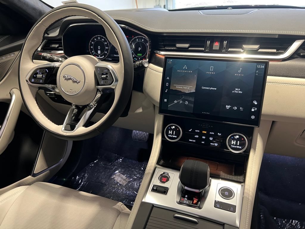 New 2026 Jaguar F-PACE R-Dynamic S AWD/4WD image 37