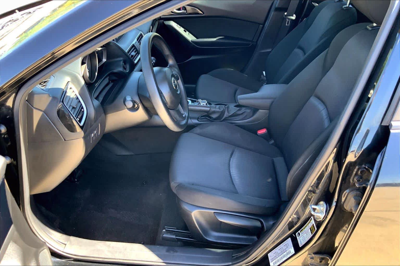 Used 2016 MAZDA MAZDA3 i Sport FWD image 8