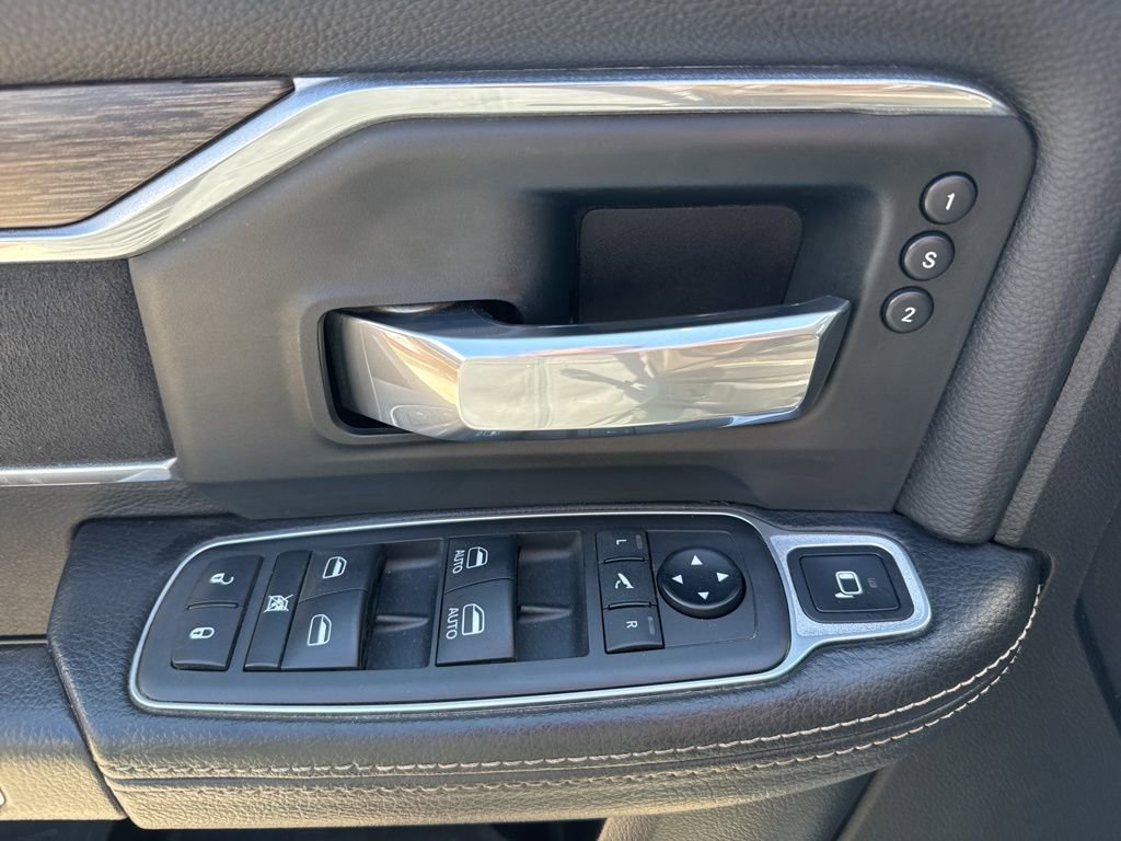 Used 2019 RAM 3500 Laramie image 9