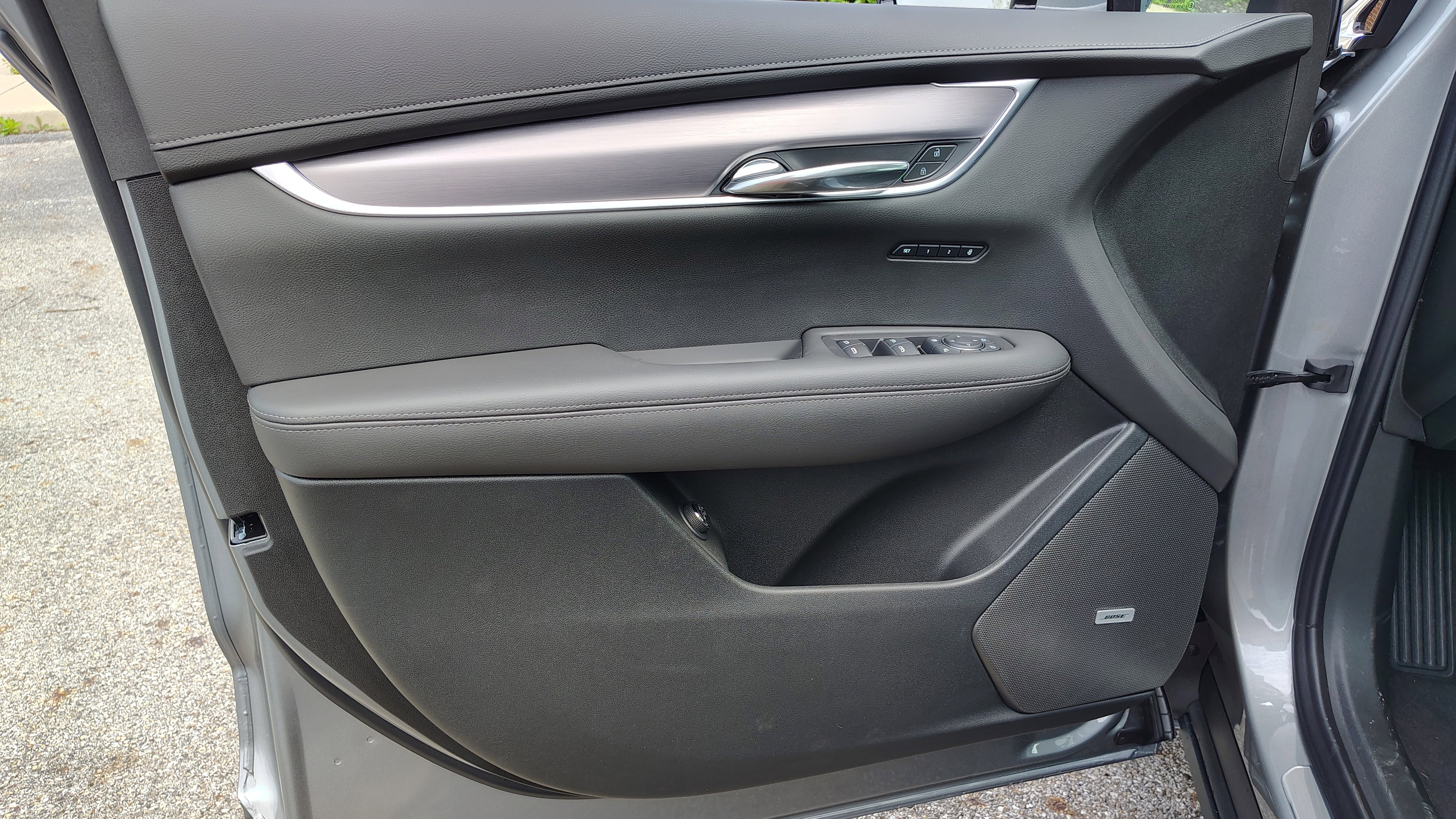 New 2025 Cadillac XT6 Luxury image 11