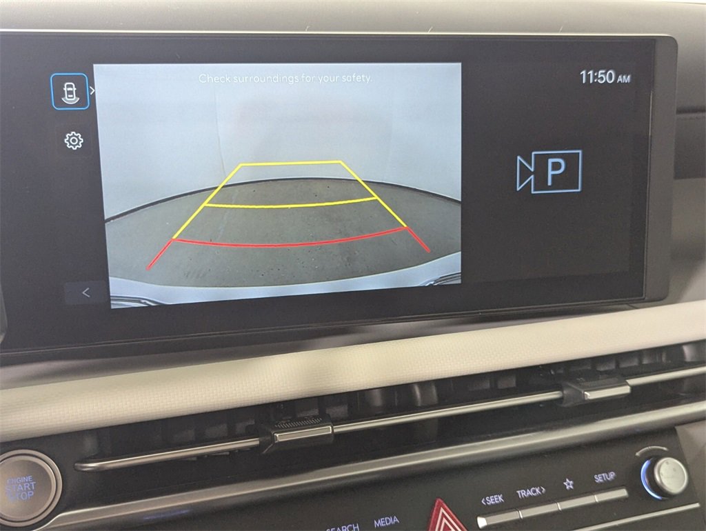 Certified 2025 Hyundai Tucson SE image 23