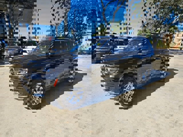 Used 2024 Jeep Grand Cherokee L Laredo w/ Luxury Tech Group I image 2