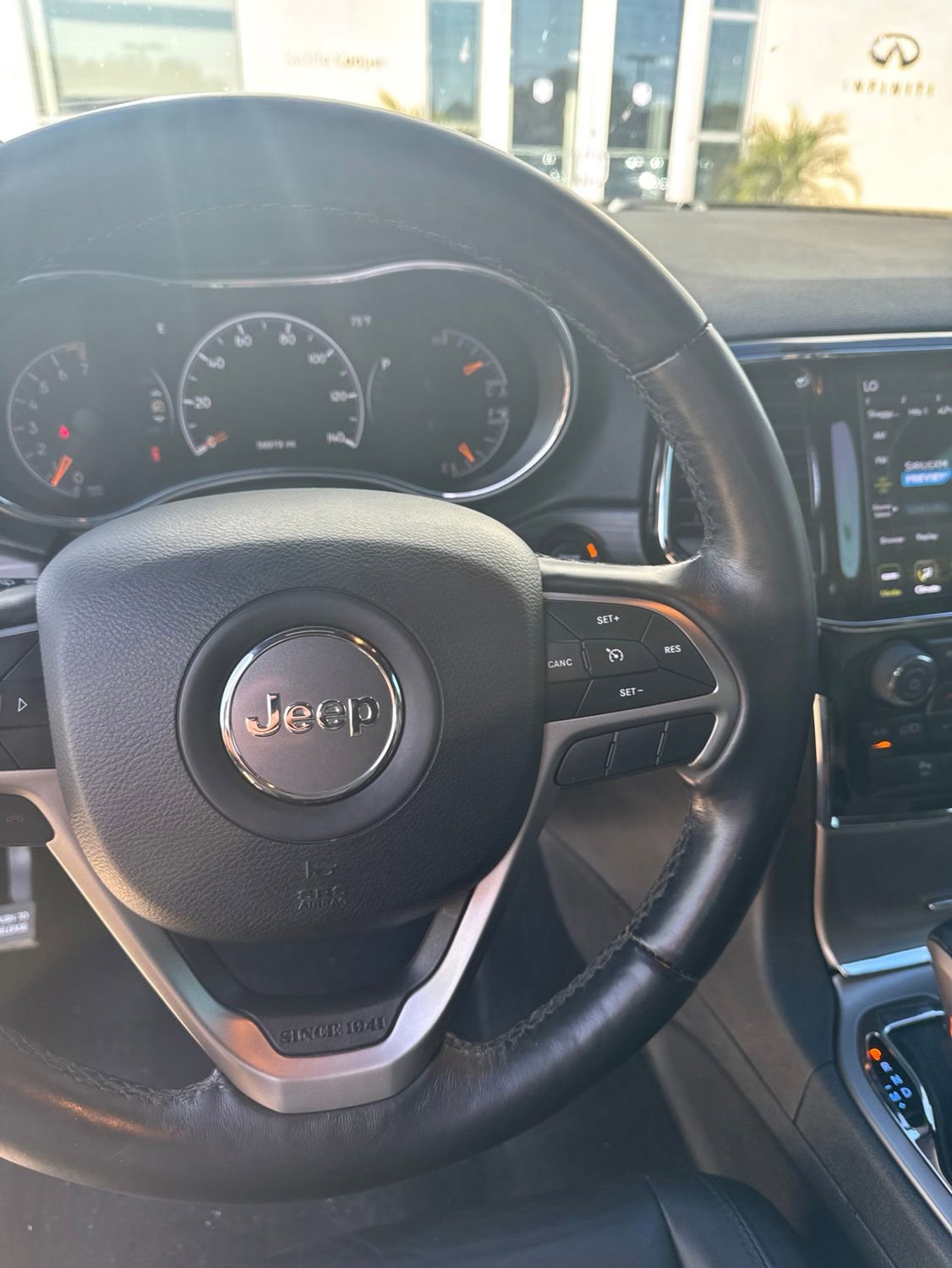Used 2020 Jeep Grand Cherokee Limited w/ Premium Lighting Group AWD/4WD image 12