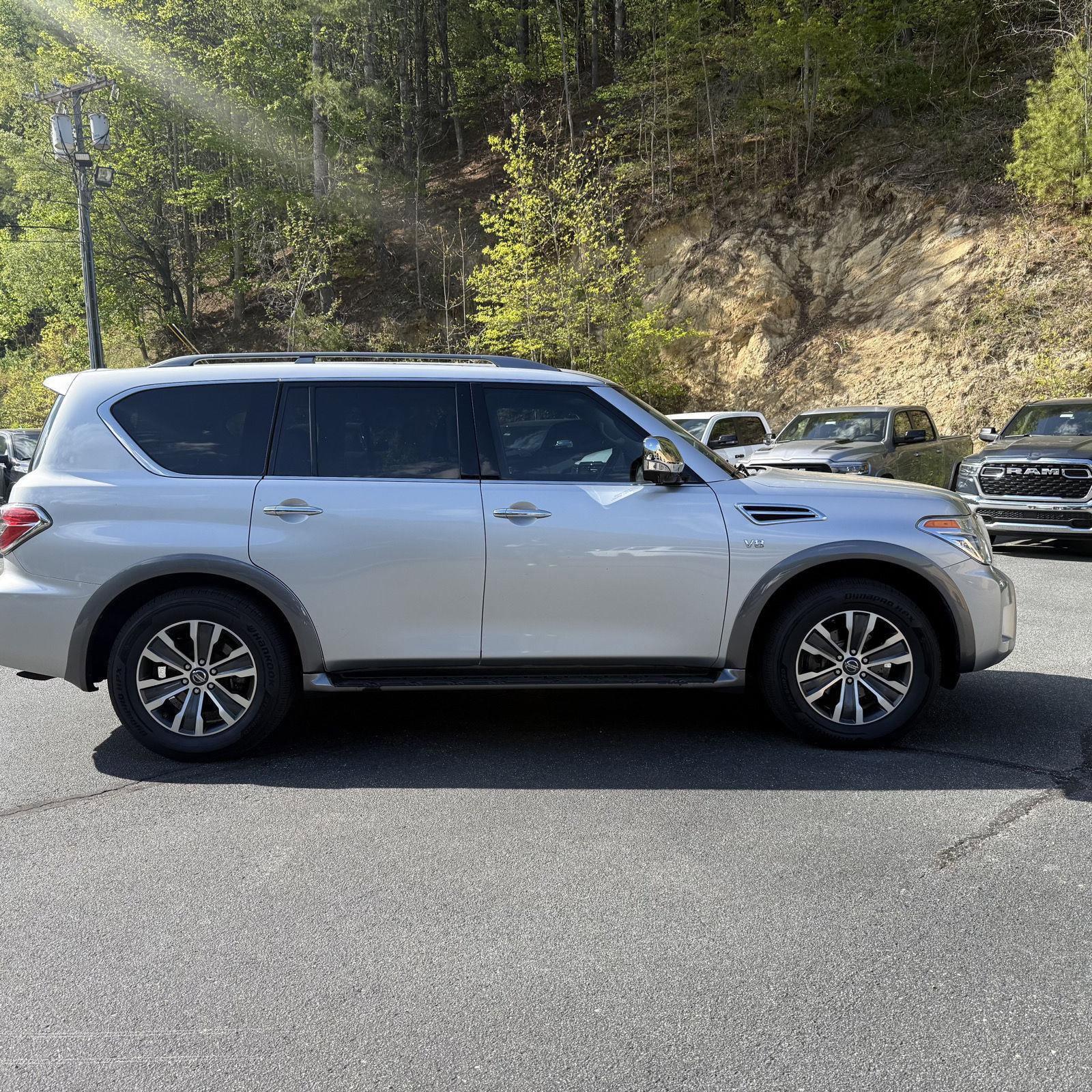 Used 2019 Nissan Armada SL w/ Premium Package AWD/4WD image 4