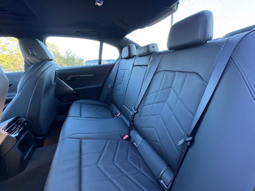 Used 2025 BMW 530i 530i w/ M Sport Package image 14