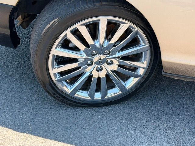 Used 1999 Ford Crown Victoria LX RWD image 14