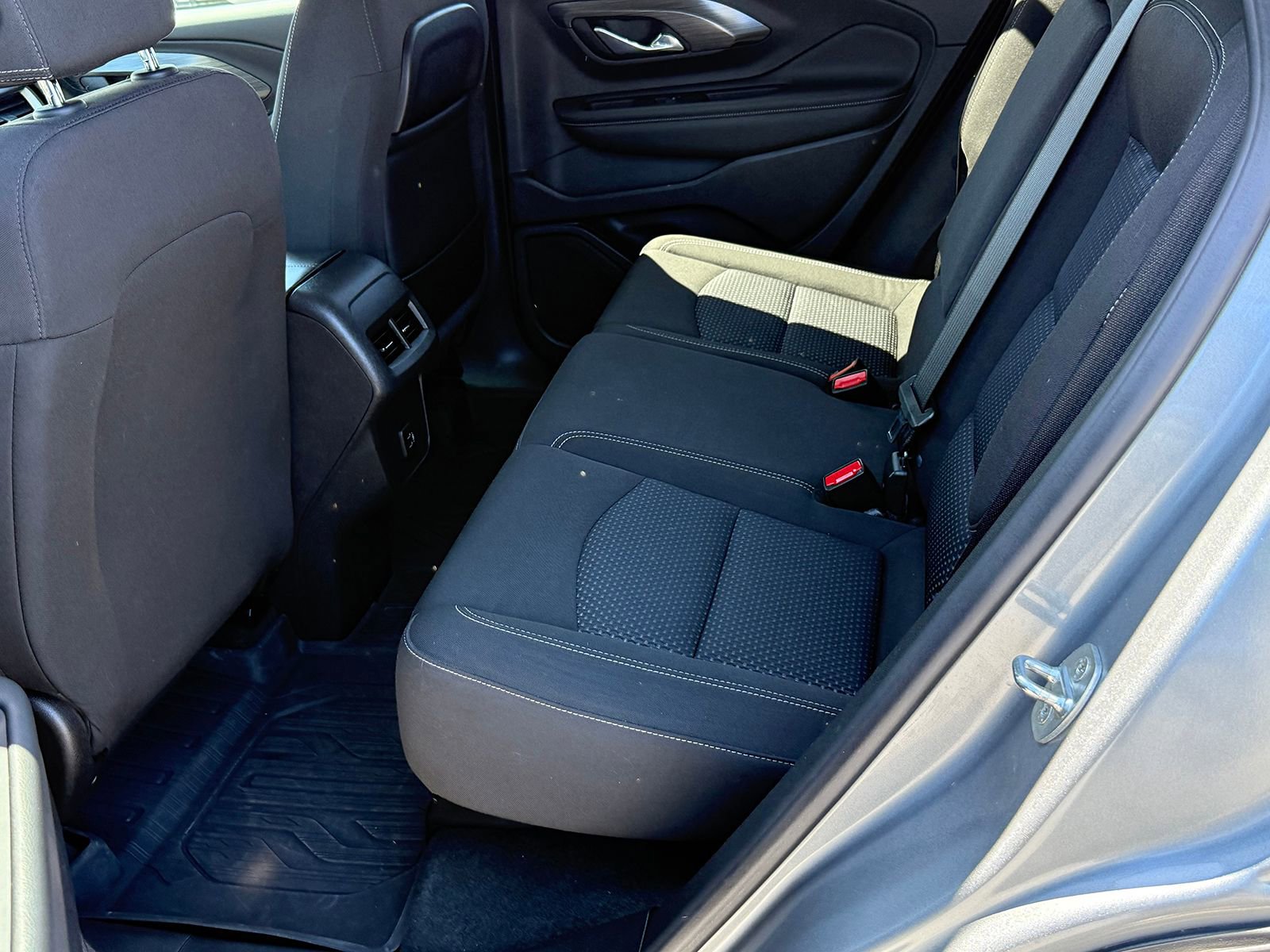 Certified 2023 GMC Terrain SLE w/ Driver Convenience Package AWD/4WD image 21