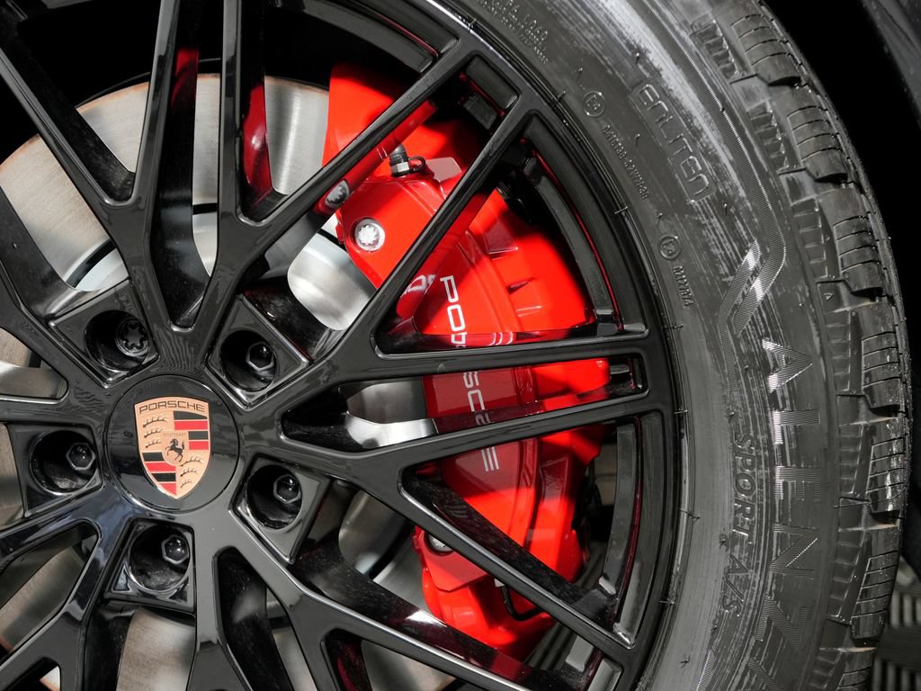 New 2026 Porsche Cayenne GTS AWD/4WD image 15