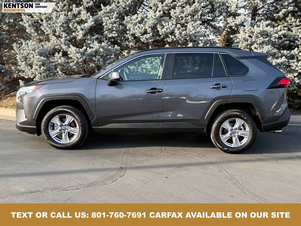 Used 2025 Toyota RAV4 XLE image 4