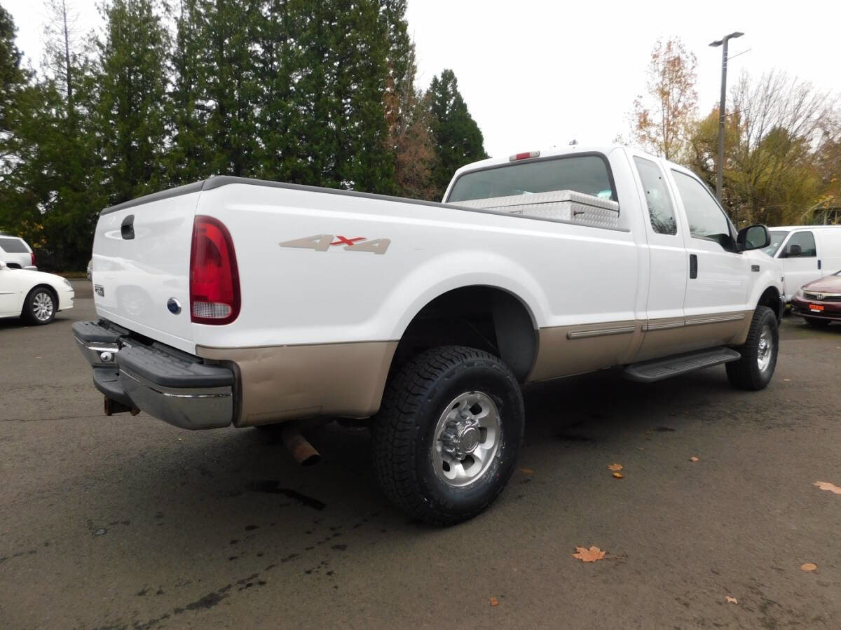 Used 1999 Ford F250 Lariat image 2
