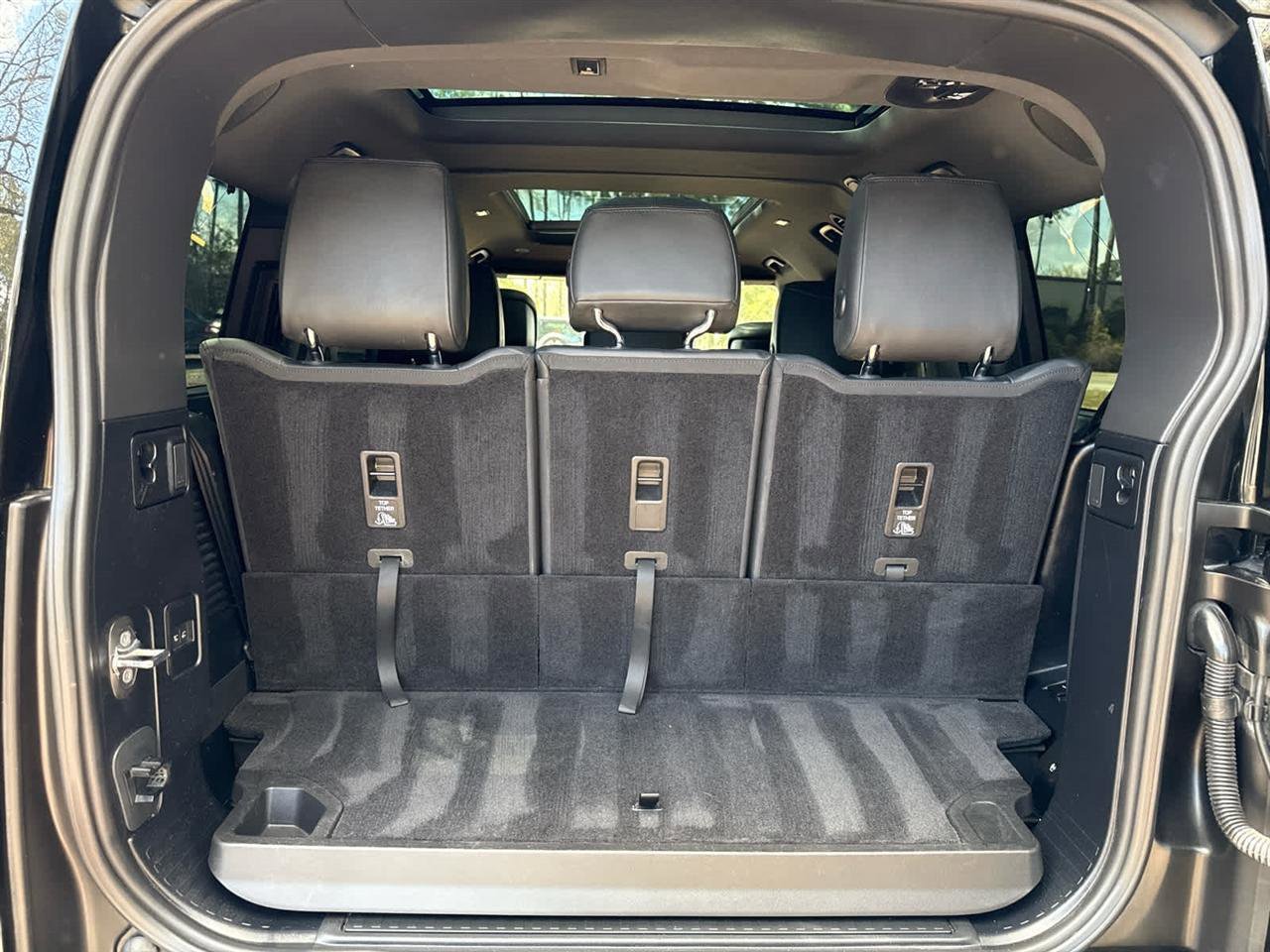 Used 2024 Land Rover Defender 130 X AWD/4WD image 13