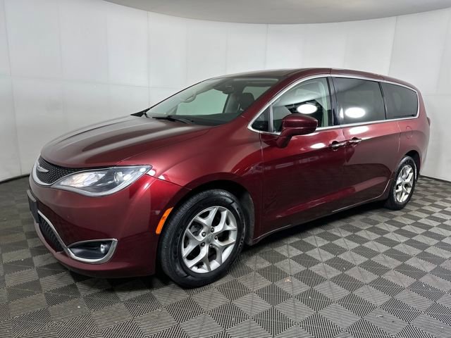 Used 2019 Chrysler Pacifica Touring Plus w/ Tire & Wheel Group image 7