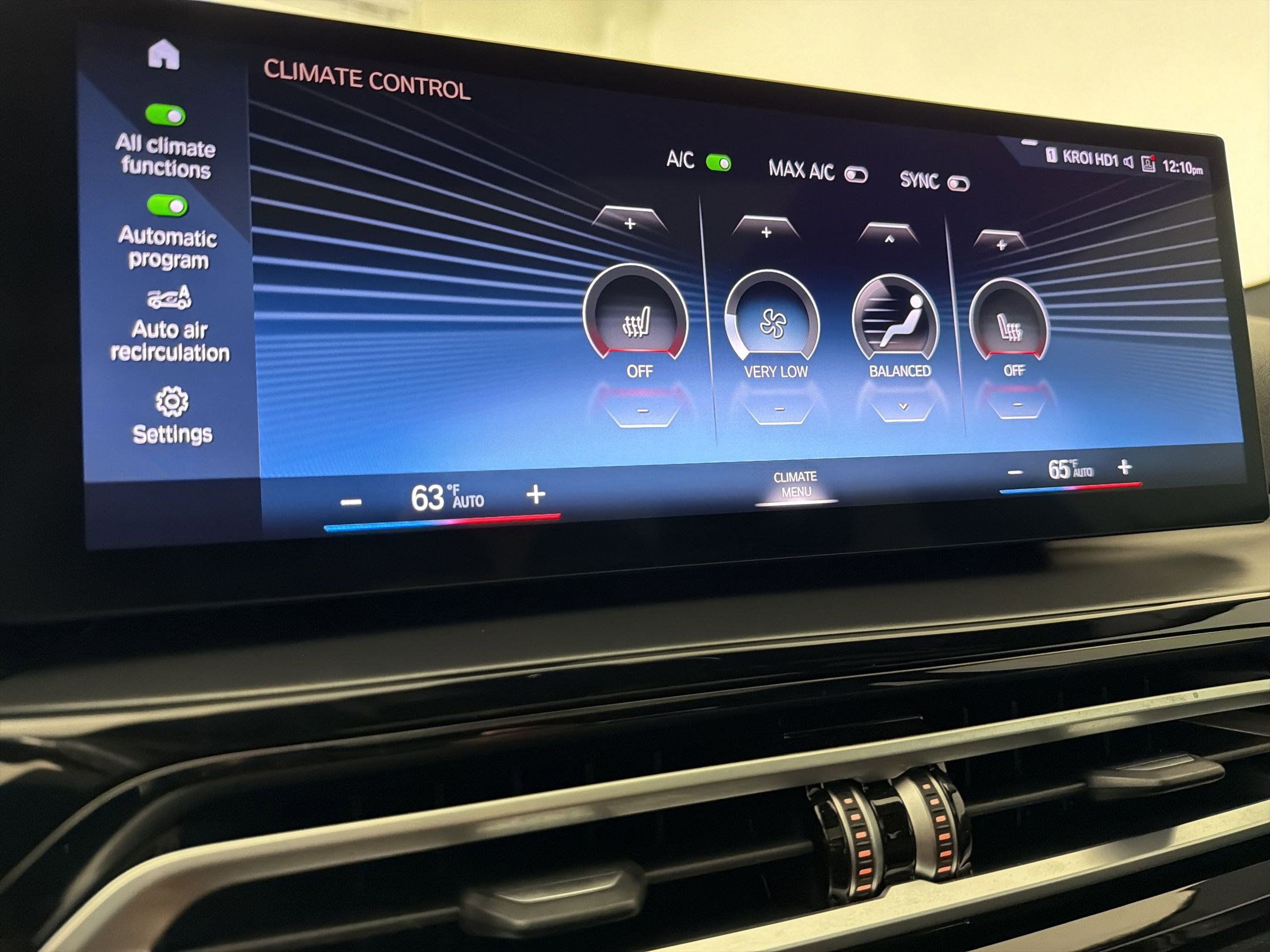 Certified 2024 BMW 230i Coupe w/ Convenience Package RWD image 25