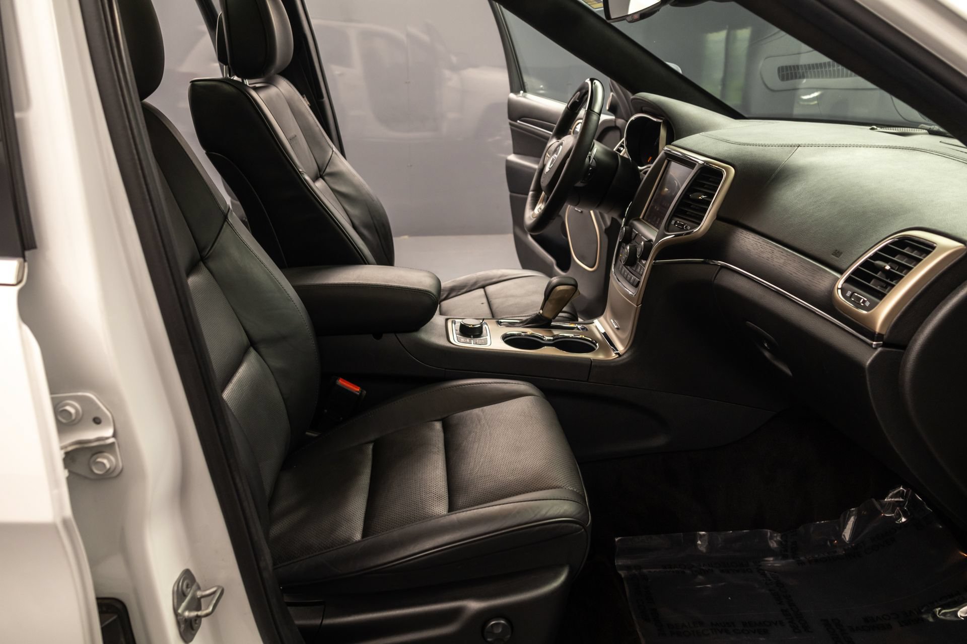 Used 2016 Jeep Grand Cherokee Summit AWD/4WD image 38