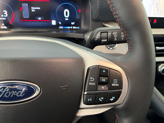 Used 2026 Ford Explorer Active w/ Active Comfort Package RWD image 15