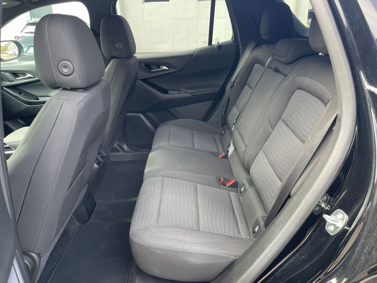 Used 2025 Chevrolet Equinox LT image 24