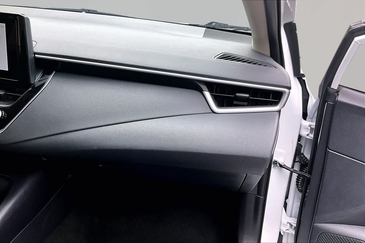 Used 2026 Toyota Corolla LE FWD image 34