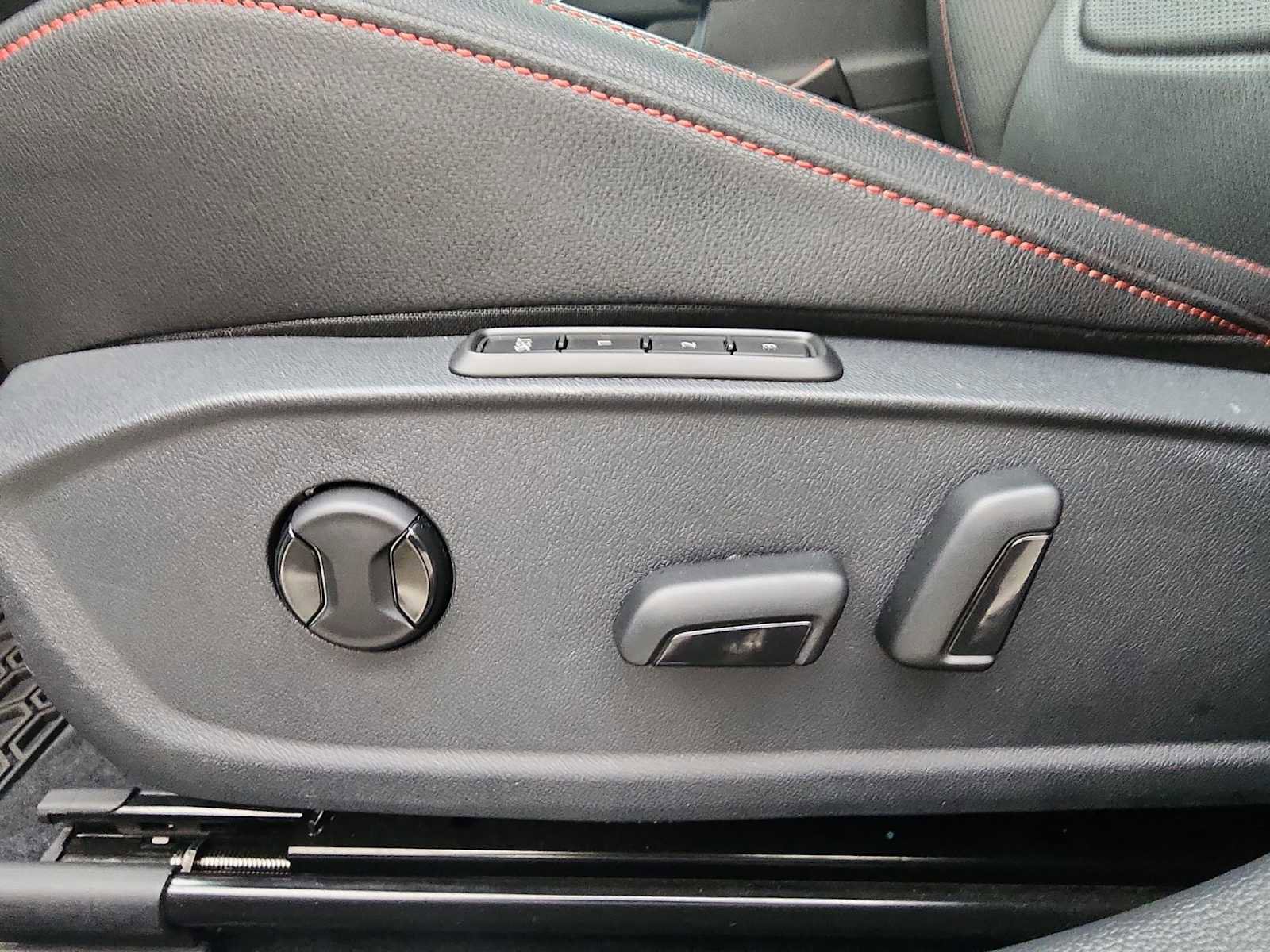 Used 2021 Volkswagen Jetta GLI Autobahn image 13