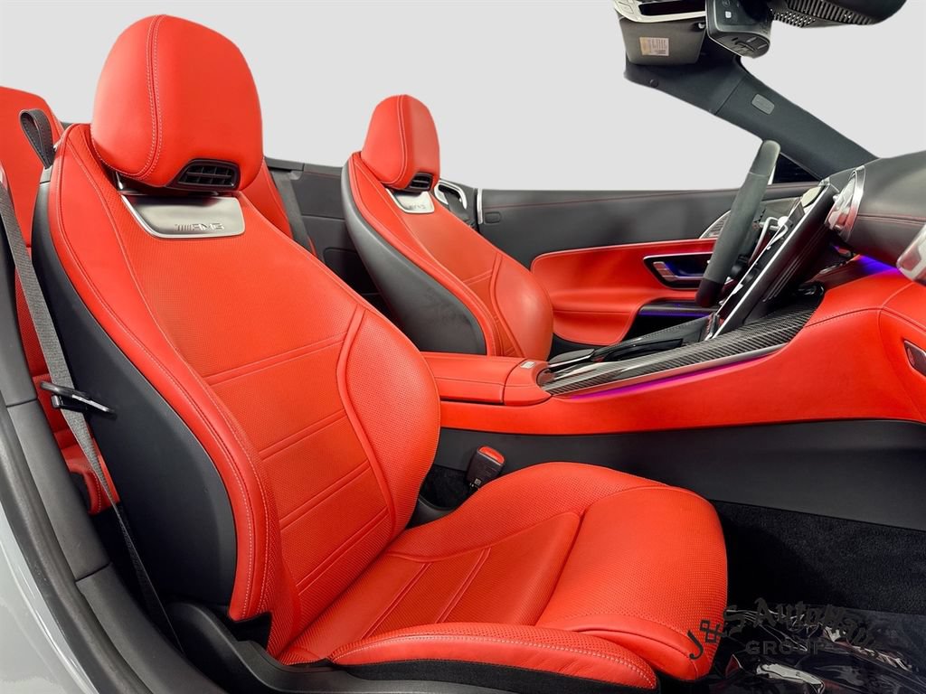 Used 2022 Mercedes-Benz SL 55 AMG 4MATIC w/ Driver Assistance Package image 37