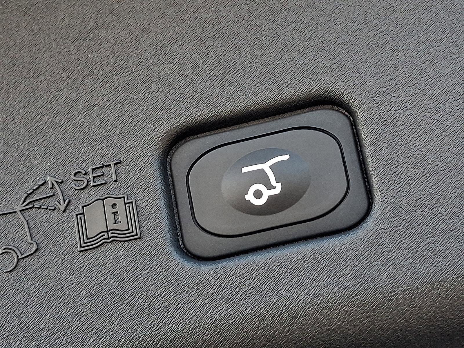 Used 2024 Lincoln Nautilus Reserve w/ Equipment Group 203A image 30