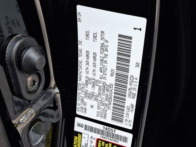 Used 2025 Toyota Tundra Platinum image 26