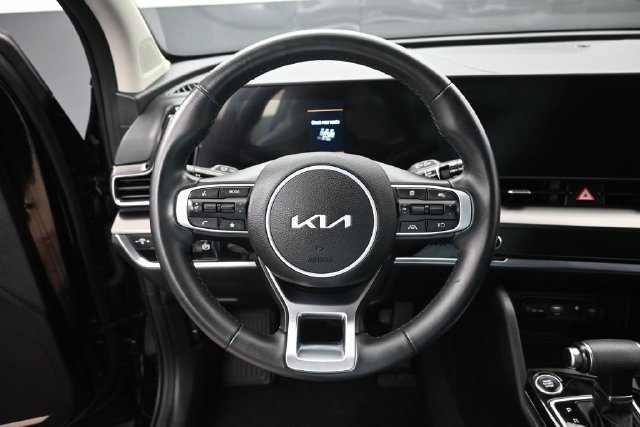 Used 2025 Kia Sportage EX FWD image 23