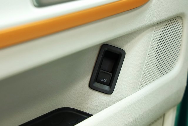 New 2025 Volkswagen ID. Buzz 1st Edition image 30