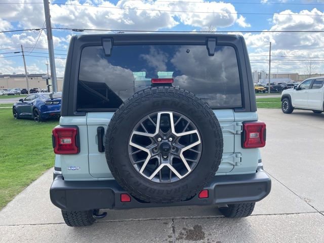 Used 2024 Jeep Wrangler Unlimited Sahara w/ Safety Group AWD/4WD image 10