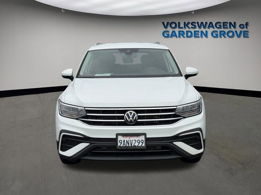 Used 2022 Volkswagen Tiguan SE FWD image 3