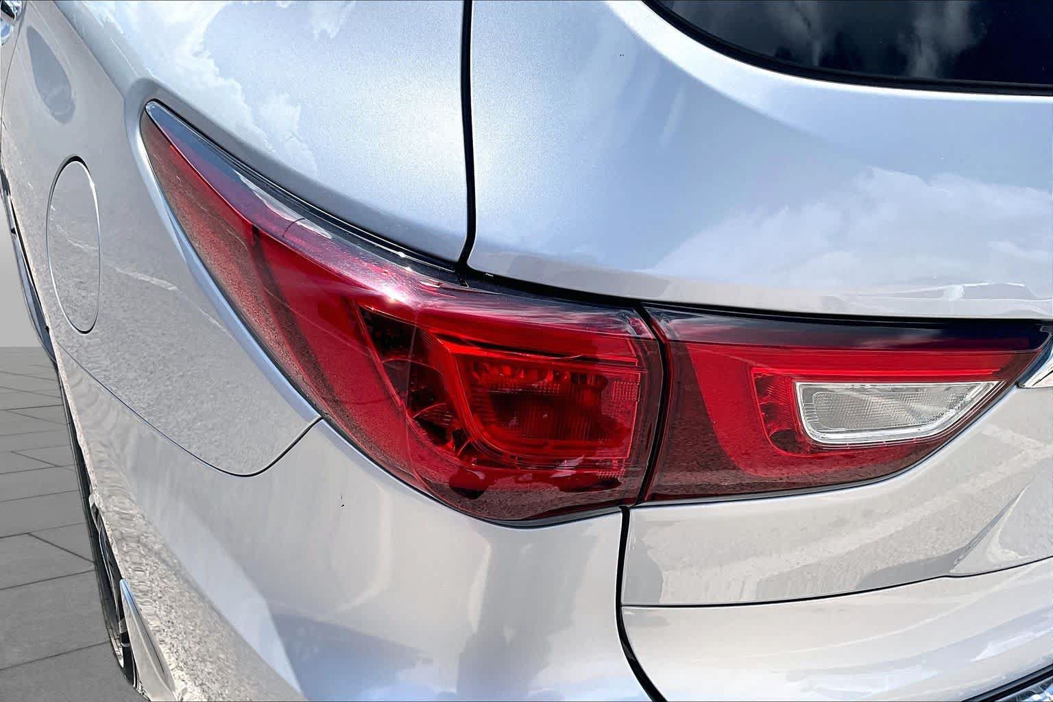 Used 2017 INFINITI QX60 FWD w/ Premium Plus Package image 28