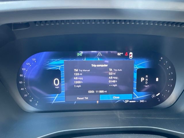 Certified 2025 Volvo XC40 B5 Core AWD/4WD image 24