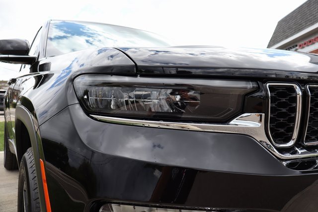 New 2025 Jeep Grand Cherokee Limited image 4