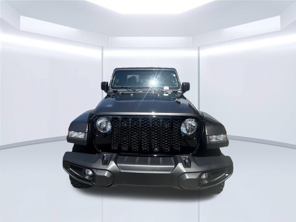 Used 2023 Jeep Gladiator Sport AWD/4WD image 2