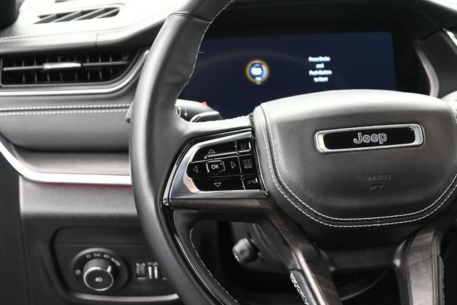 Used 2023 Jeep Grand Cherokee Overland w/ Adv Protech Group III AWD/4WD image 27