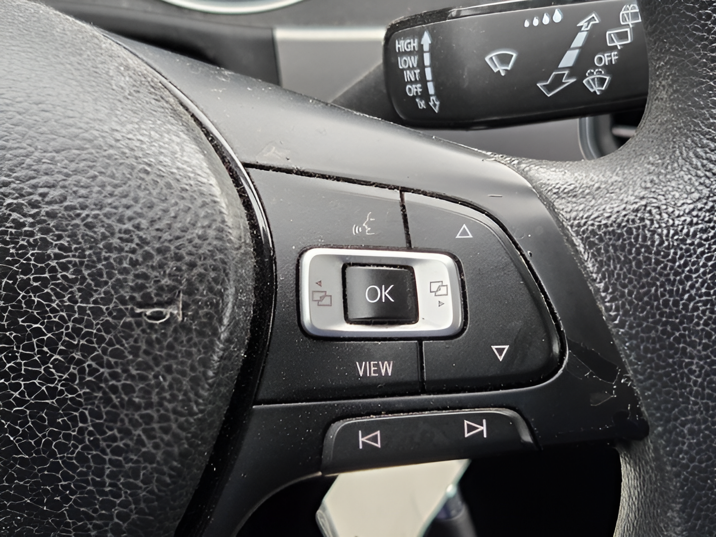 Used 2019 Volkswagen Atlas S FWD image 23