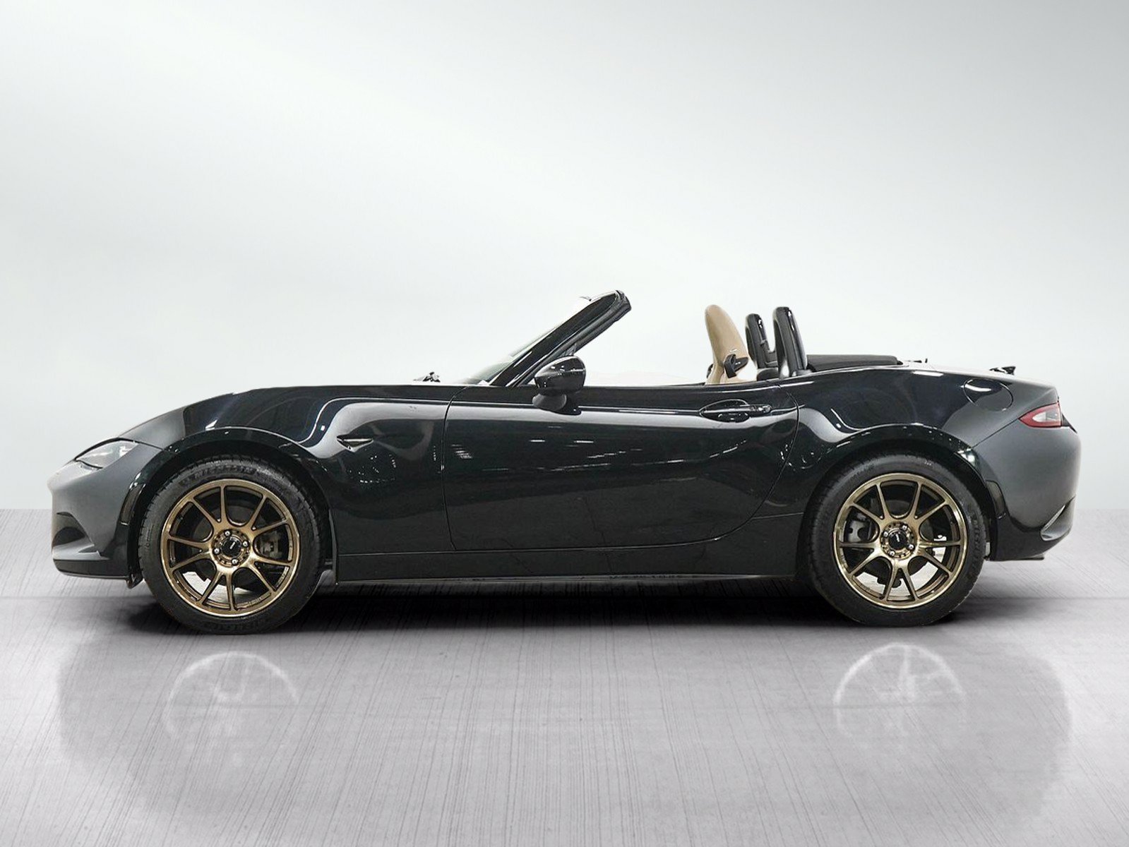 Used 2016 MAZDA MX-5 Miata Grand Touring RWD image 3