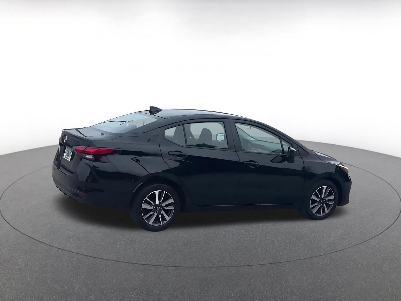 Used 2025 Nissan Versa SV FWD image 14