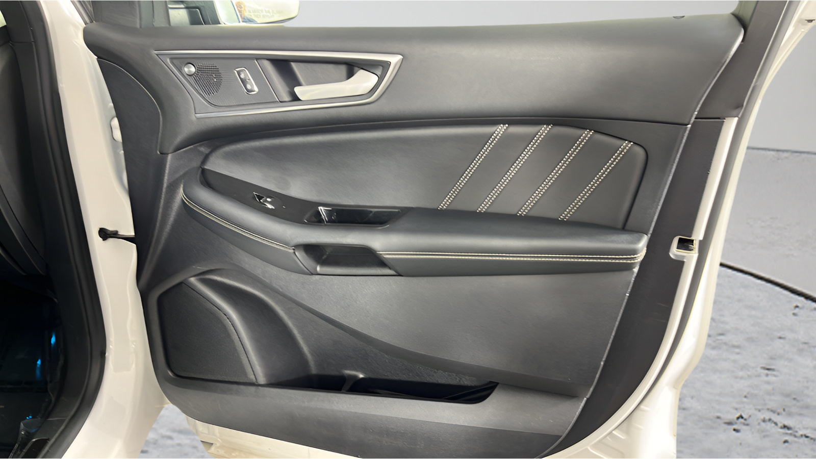 Used 2020 Ford Edge ST w/ Equipment Group 401A AWD/4WD image 19