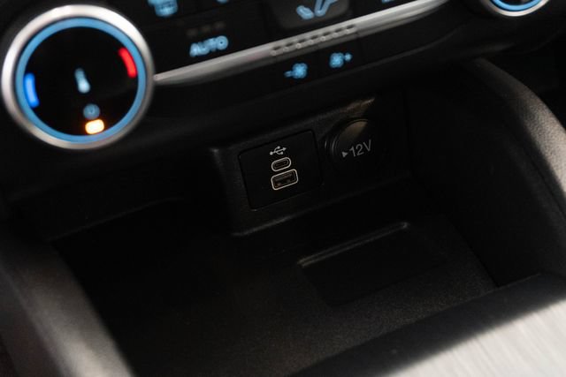 Used 2025 Ford Escape Active AWD/4WD image 17