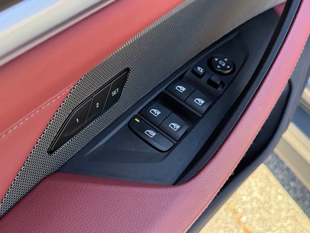 Used 2025 BMW i4 eDrive40 w/ Premium Package image 18