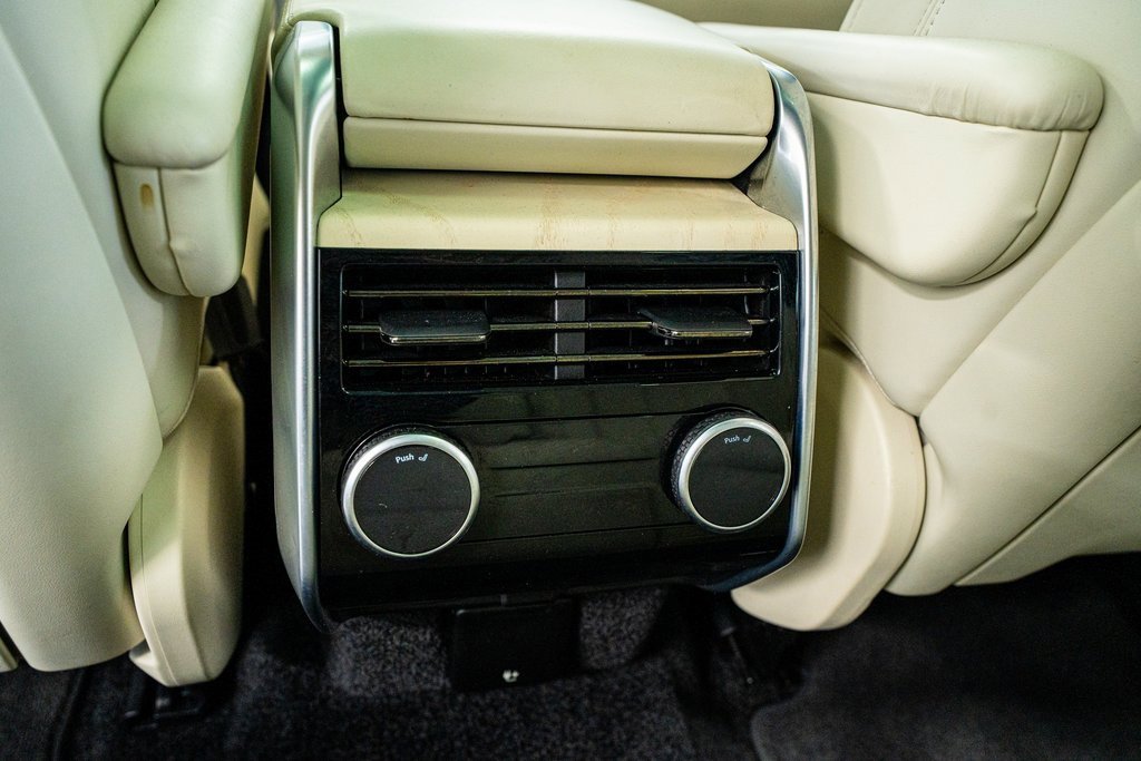 Used 2024 Land Rover Range Rover SE image 52
