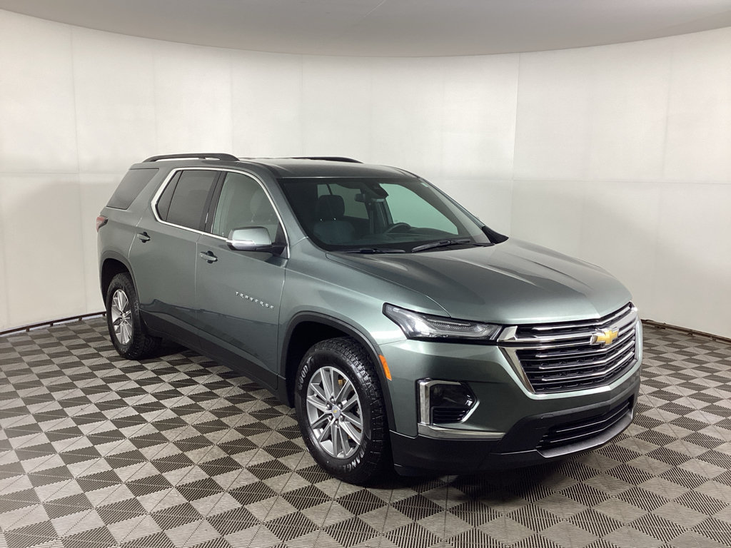 Used 2023 Chevrolet Traverse LT w/ LPO, Floor Liner Package AWD/4WD image 1