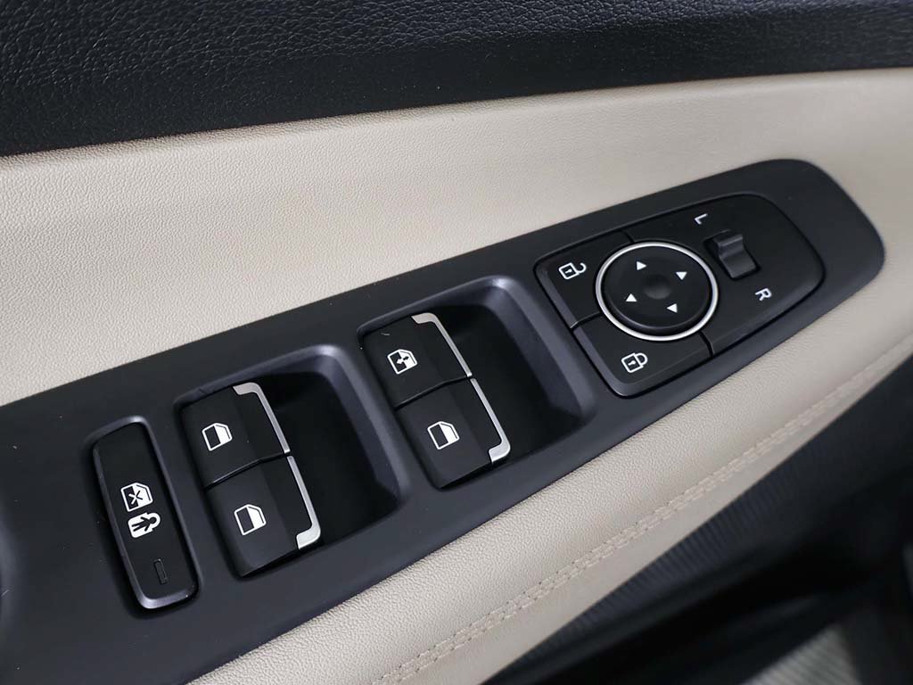 Used 2023 Hyundai Santa Fe SE FWD image 35