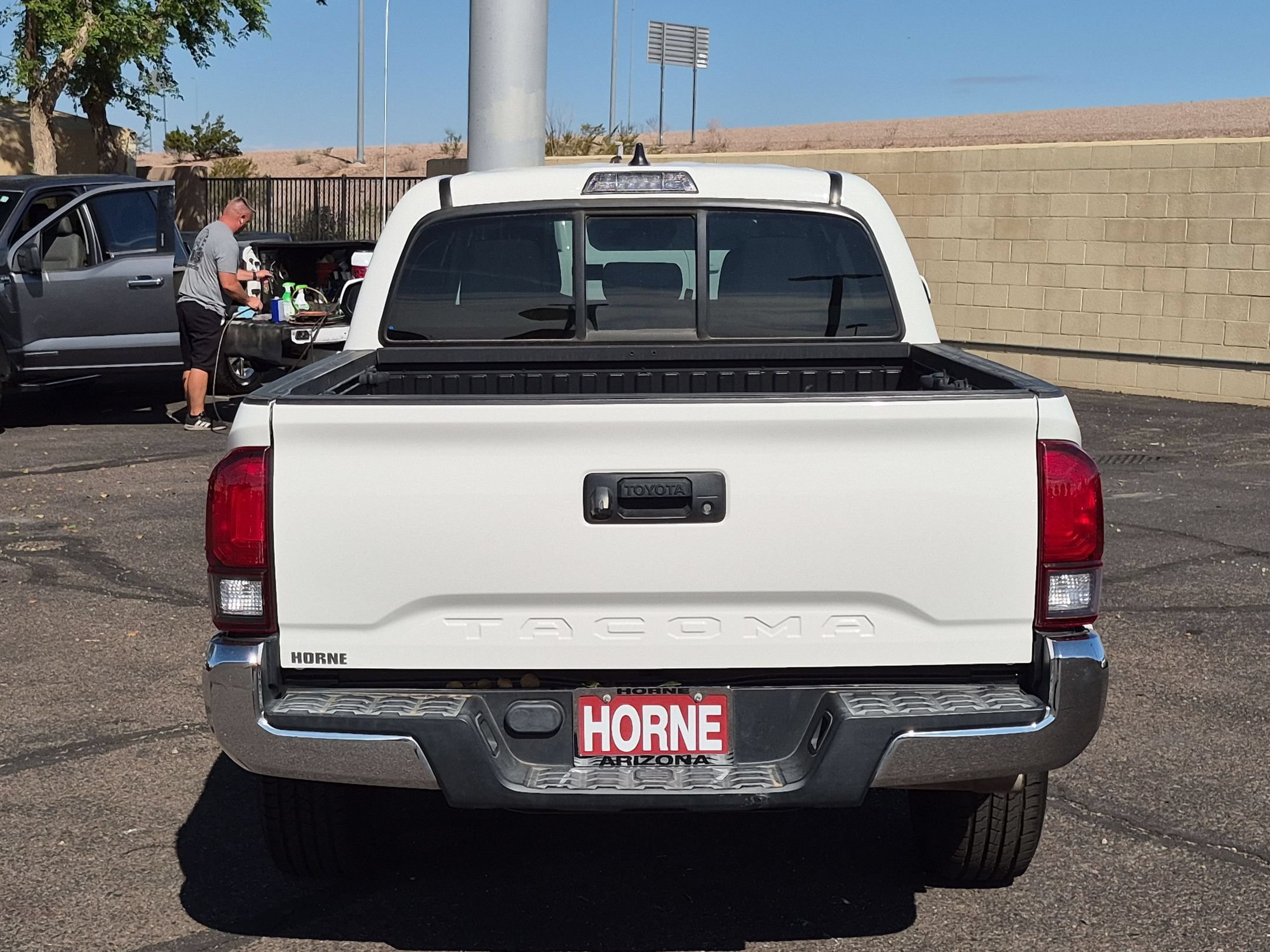 Used 2021 Toyota Tacoma SR5 RWD image 5