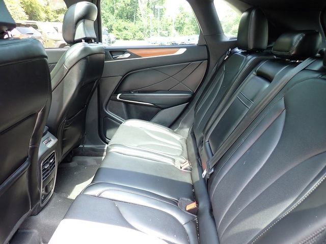 Used 2019 Lincoln MKC Reserve w/ MKC Technology Package FWD image 11